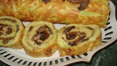 Рулет из кабачков с грибной начинкой