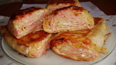 Рулет из тонкого лаваша с начинкой к пиву