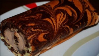 Рулет мраморный с бананово-шоколадным кремом