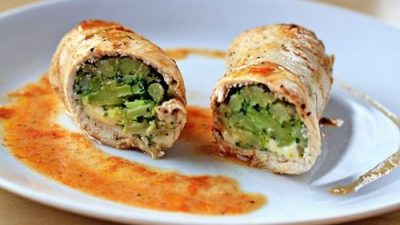 Рулетики из куриного филе с брокколи и сыром