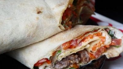 Рулетики из лаваша с мясом