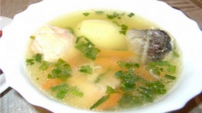 Рыбацкая уха из мелкой и крупной рыбы