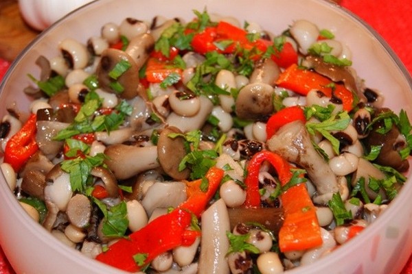 Как приготовить рецепт Мазурка постный салат с фасолью без майонеза