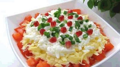 Салат из форели, сыра и яиц
