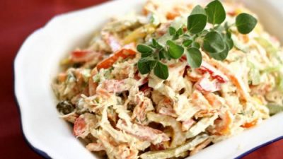 Салат из куриной печени, помидоров и перца