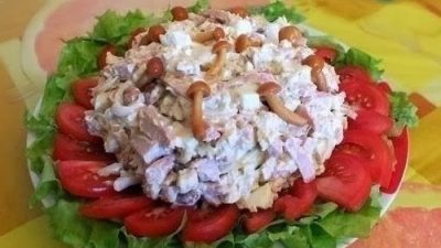 Салат «Мужская мечта» с ветчиной и куриным филе