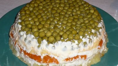 Салат «Объедение» с копченой скумбрией