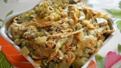 Салат «Обжорка» с говядиной и грецкими орехами