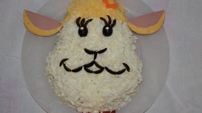 Салат «Овечка» с копченым мясом