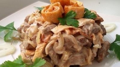 Салат «Печеночная фантазия» с яичными блинчиками
