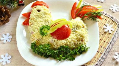 Салат «Петух» с колбасой