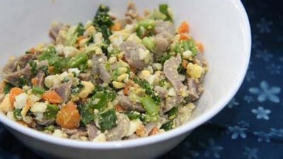 Салат «Радость Жеглова» из куриных желудочков