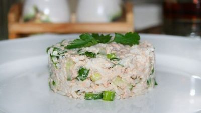 Салат «Рыбный» с сухарями