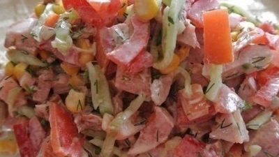 Салат с копченым окороком «Парижель»