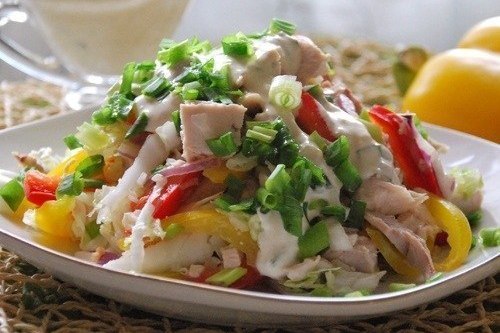 Салат с морской капустой и курицей
