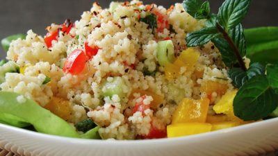 Салат с кус-кусом и сыром фета