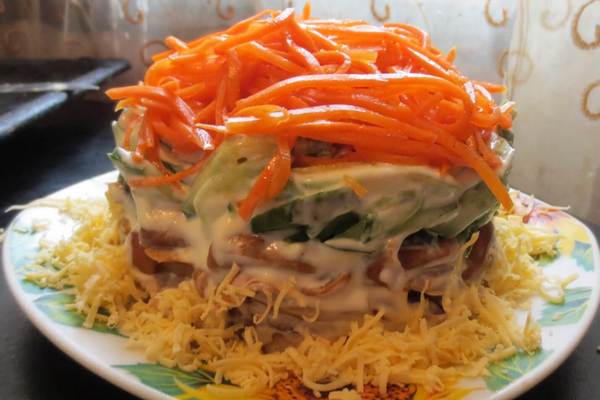 Салаты с маринованными грибами и корейской морковью - рецепты с фото
