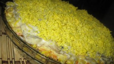 Салат «Сытный» с рисом и кальмарами