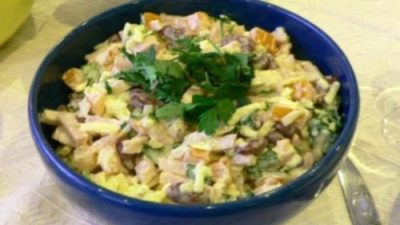 Салат «Татарский» с сардинами и говядиной