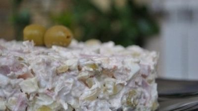 Салат «Венеция» с курицей и ветчиной
