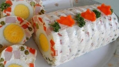 Салат-желе с ветчиной, яйцом и овощами