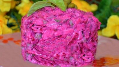 Салатик «Виолетта» с соленым огурцом