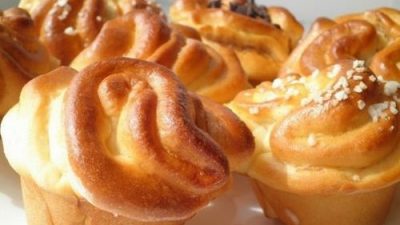 Сдобные французские булочки с корицей