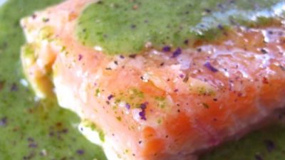 Семга маринованная с крем-соусом