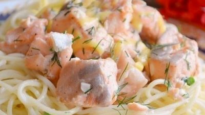 Семга в сливочном соусе с приправами и зеленью