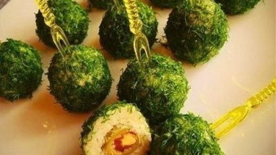 Шарики из сыра с оливками и миндалем