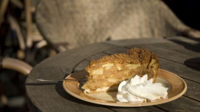Шарлотка из черного хлеба по-старорусски