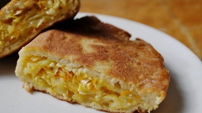 Шарлотка из капусты с беконом