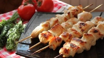 Шашлык из курицы в мультиварке