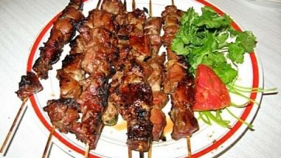 Шашлык из свиной печени со шпиком