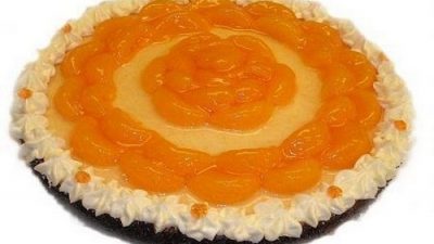 Шоколадно-мандариновый бисквитный торт