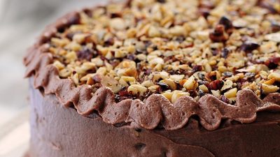 Шоколадно-ореховый торт с сыром и Нутеллой