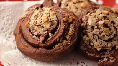 Шоколадное печенье «Улитки» с орехами