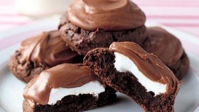 Шоколадное печенье в глазури с зефиром