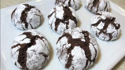 Шоколадные трещинки в сахарной пудре