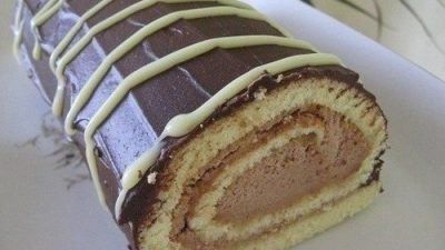 Шоколадный рулет в глазури «Лакомка»