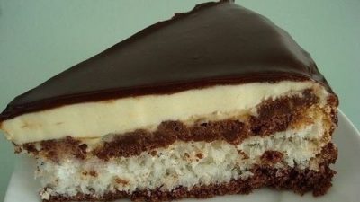 Шоколадный торт «Баунти» со сливочным кремом