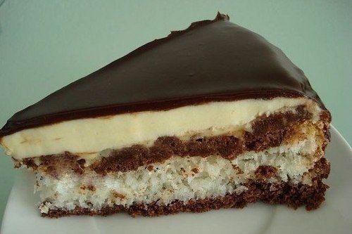 Шоколадный торт «Баунти» со сливочным кремом