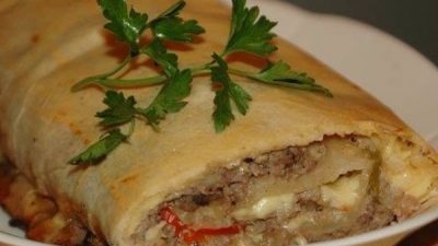 Штрудель с мясом, грибами и болгарским перцем