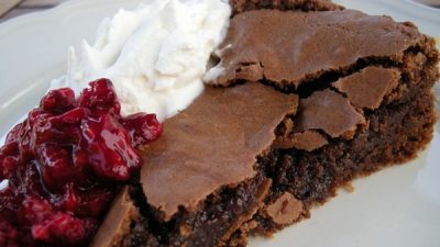 Шведский пирог-размазня «Kladdkaka» с сыром