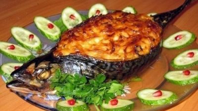 Скумбрия, фаршированная  шампиньонами и овощами