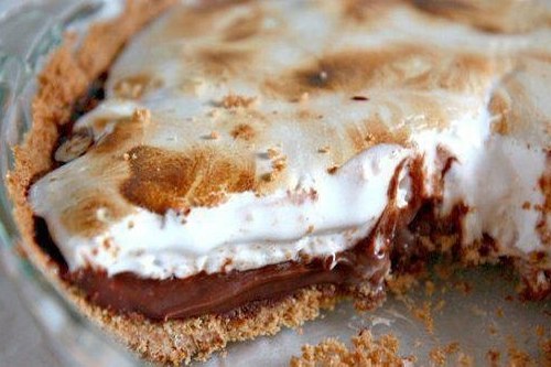 Сладкий пирог с шоколадно-зефирной начинкой