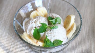 Сливочно-банановое мороженое с коньяком