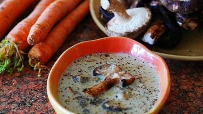 Сливочно-грибной суп-пюре с тимьяном