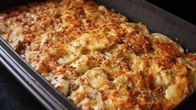 Слоеная мясная запеканка с грибами