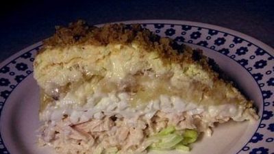 Слоеный салат «Нежность» с курицей и бананом